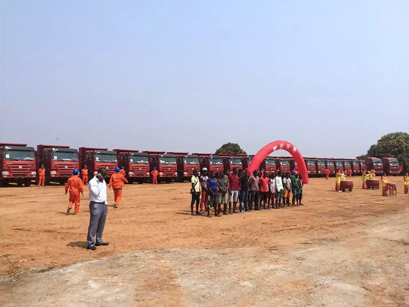 Delivery ceremony of 95 units vehicles for one Angole company